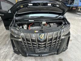 Toyota-Black-Alphard-2